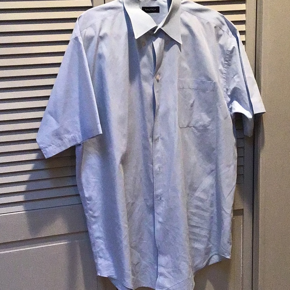 Nautica Men’s blue short sleeve dress shirt